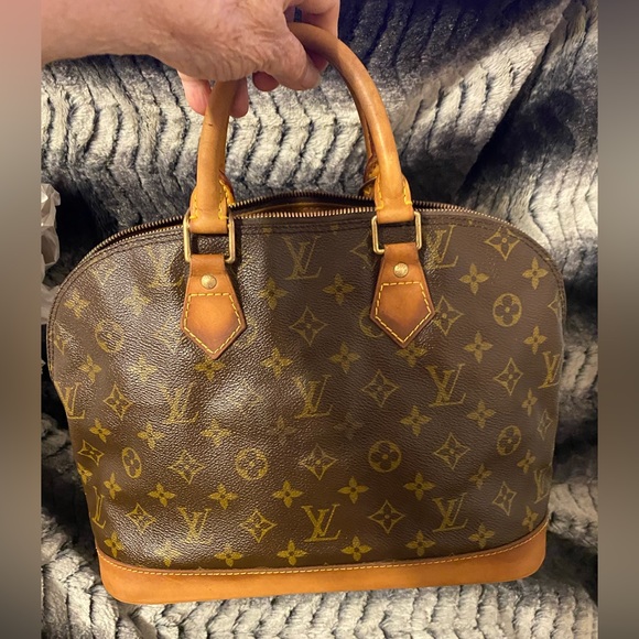 Louis Vuitton Vintage Alma Bag - Picture 12 of 16